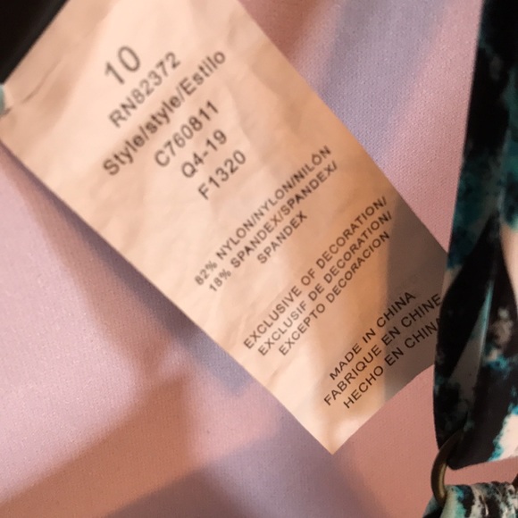 🍀 Island Escape Underwire Tankini Top (10) - Picture 6 of 6